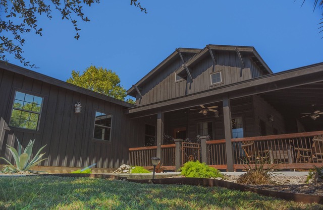 Your Ideal Country Escape at 3 Chicks Ranch!