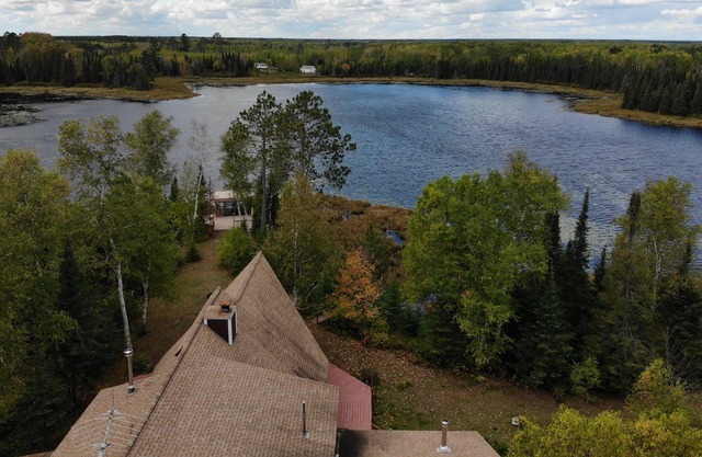 Your own private 50 acre Wilderness Retreat on Golden Pond! Free night!
