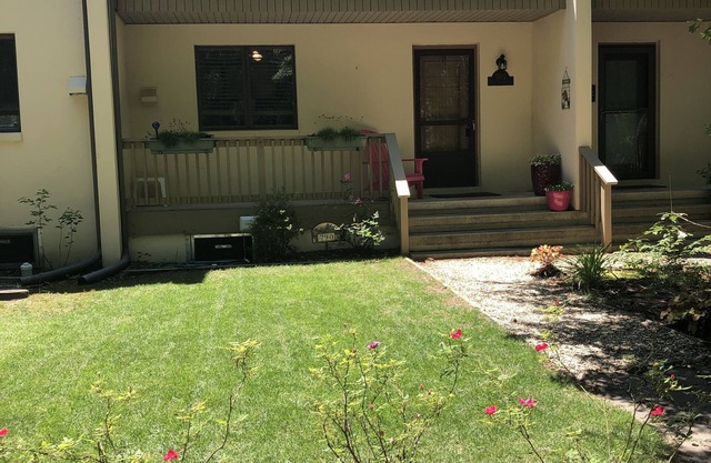 Your Vacation Get-Away, 2 Bedroom Townhouse, Walk Bike Or Shuttle To Beach, Sl 6