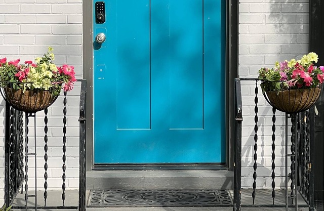 You’re home away from home in East Nashville. Fully equipped for long stays!