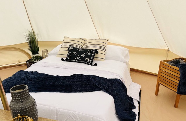 Yurt Tent Glamp Amongst Cows - AC, Fire Pit, Grill, Ask About Pool