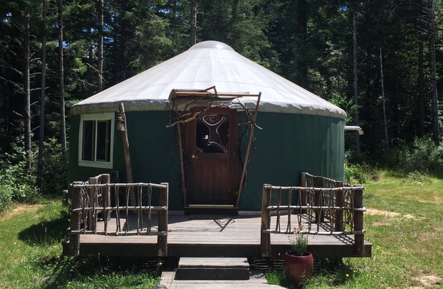 YURT with Sauna & Treehouse set in the Redwoods & Meadows at Private Family Farm
