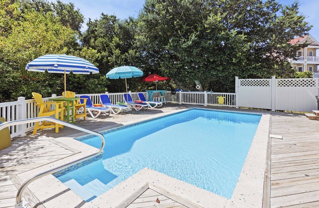 Z Breeze* Corolla Beach 2 Min Walk* Pool *Hot Tub
