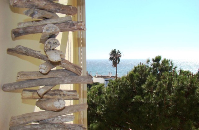 ZEN BEACH- 200m beach- WiFi by Fiber Optic- A/C-Pool- Community Garden