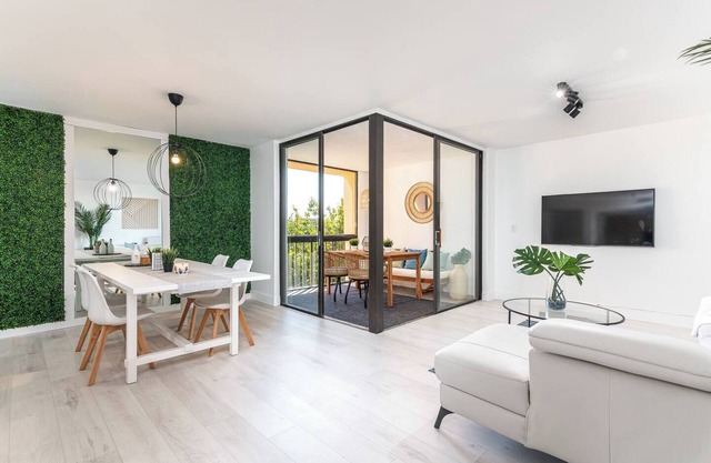 Zen Modern Villa Delray Beach 2 bathrooms