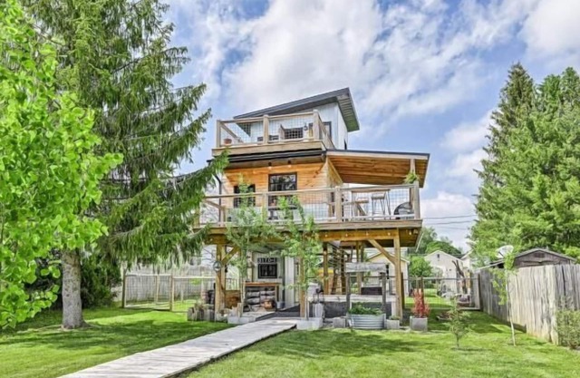 Zen2- Adorable Tiny Home in Davis! Pet Friendly! A/C