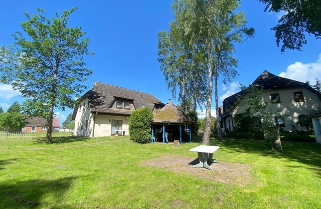 Zum Zeesenboot App. 2 - Zum Zeesenboot App. 2? Vacation apartment with garden,
