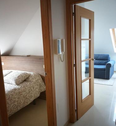 Dean Pequeno Apartment | Ático centro Ribeira by Cristian&Tamara "alquileres"
