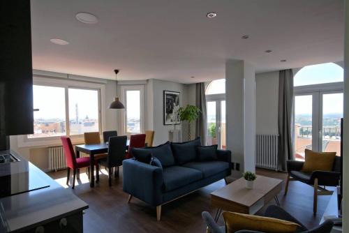 Centro Apartment | Ático en la Gran Vía con Terraza al Palacio Real