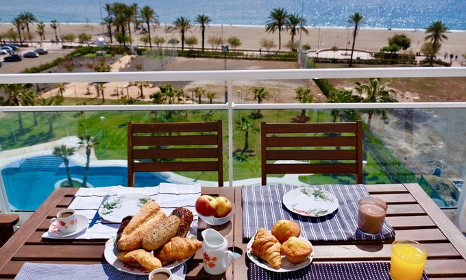 Roquetas de Mar Apartment | Ático frente al mar con gran terraza panorámica y acceso directo a la playa