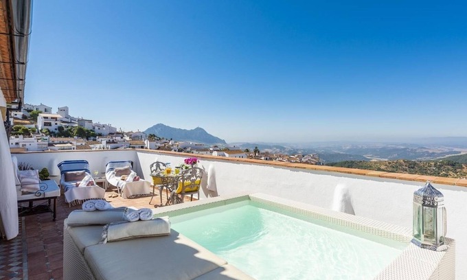 Gaucin Villa | Ático la Carrasquilla Gaucín by Ruralidays