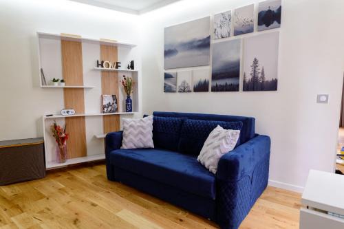 Pantin Apartment | Élégance Parisienne