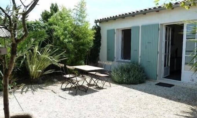 La Flotte House | Île de Ré, La Flotte, House 4 People, Quiet and Bright, Enclosed Garden