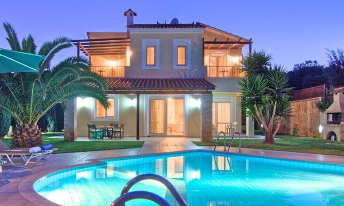 Gerani Villa | Τhree bedroom sea view villa close to Rethymno city