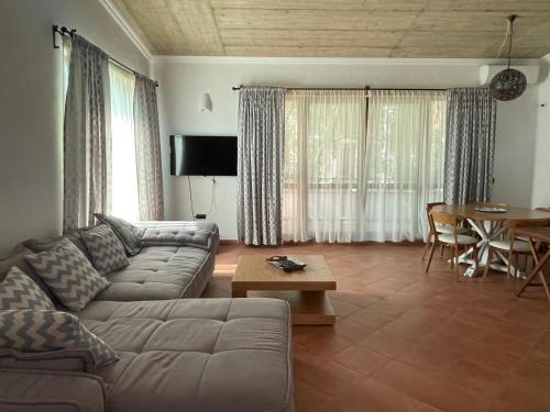 Lozenets Apartment | Къща за гости “ ОАЗИС “ ет.2