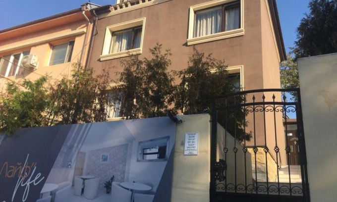 Shumen Hotel | Лайф
