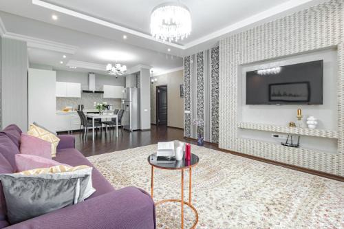 Nur-Sultan Apartment | Отличный вариант для больших групп! Очень красивый вид на город!