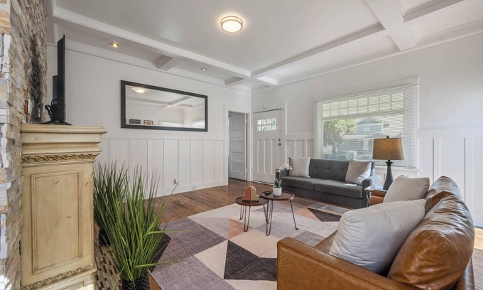 Downtown Los Angeles House | ৎ୭Radiant LA Getawayৎ୭