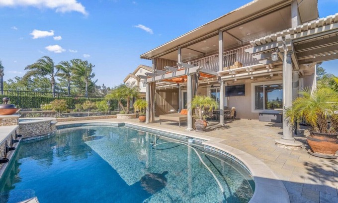 Agua Dulce House | ৎ୭The safty paradiseৎ୭ H/w Pool Jacuzzi &much more