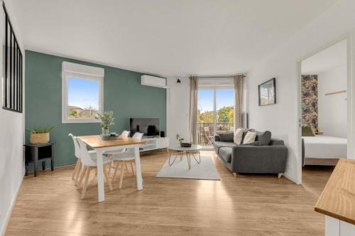 Blagnac Apartment | ღ Bartavelles - FREE Parking at 4min Blagnac Airport