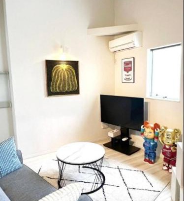 Higashi Apartment | アートハウス