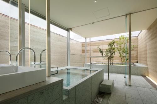 Central Kyoto Villa | 住京都小川生薬ヴィラ Jyu KyotoOgawasyouyaku VILLA