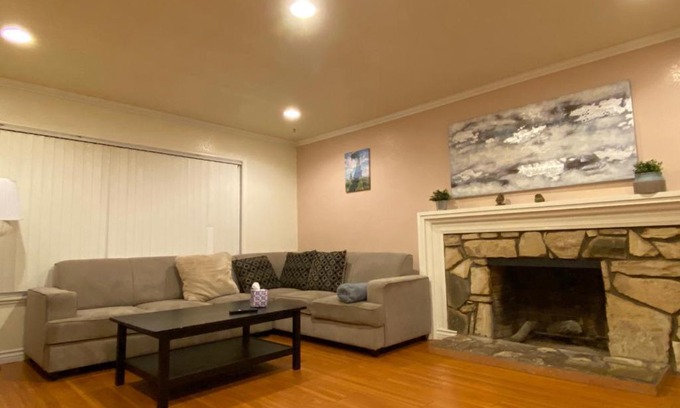 Hacienda Heights House | 哈岗#3