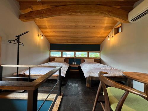 Takayama Apartment | 板倉の宿 白栗