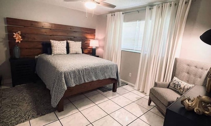 Harbordale Apartment | 01 Spacious 3 bdrm close to FLL & Port Everglades