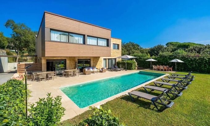 Calonge House | 02 CASA CALIFORNIA POOL INT/EXT