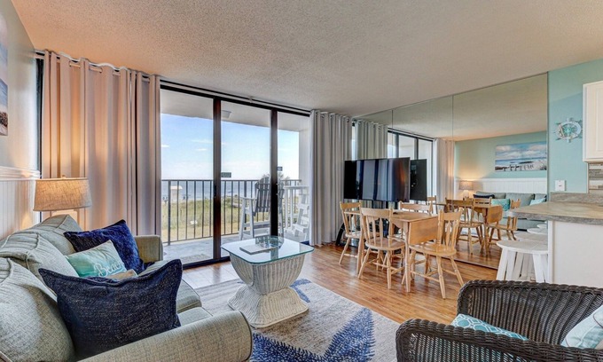 Wilmington Beach Condo | 0207 Dancing Tides 1 Bedroom Condo