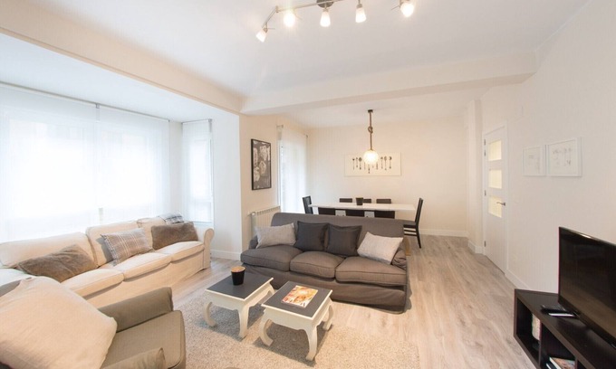Gros Apartment | 027/SANTA BARBARA TERRACE, next to La Zurriola