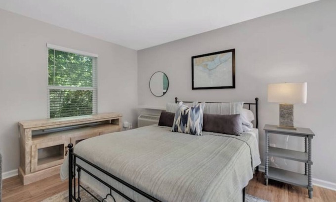 Tallahassee Apartment | 1/1 Studio in the Heart of Tally