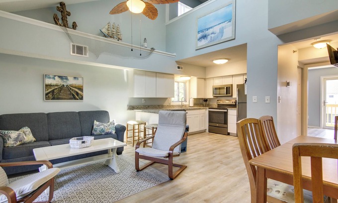 Caine Woods Condo | 1/2 Mi to Maryland Beach: Family Condo w/Balcony