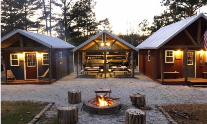Townville Cabin | 1/4 mi LAKE HARTWELL Broyles/5 to Green Pond/15 to Clemson/Lockable Boat Shelter