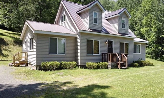 Milford House | 1.4 miles from Cooperstown Dreams Park