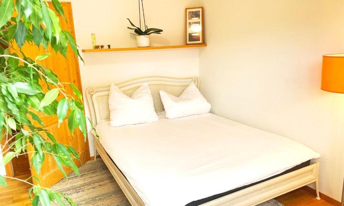 Heroldsberg Bed & Breakfast | 1,5-Zimmer mit Duschbad, Gartenblick, Kühlschrank