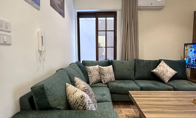 Al Abdali Apartment | 1 Antika Jabalal-Lovebdeh