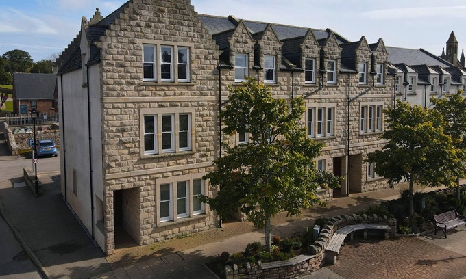 Dornoch House | 1 Argyle Place, Dornoch