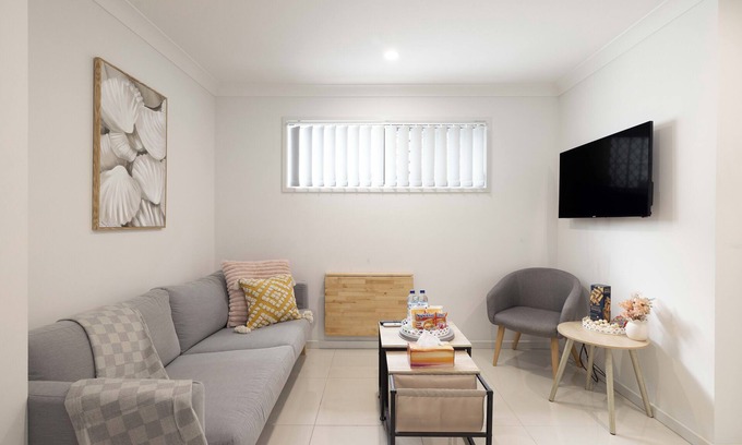 Rocklea Apartment | 1 Bdr Apt! GST Credits! Undercover Parking! 439AF1