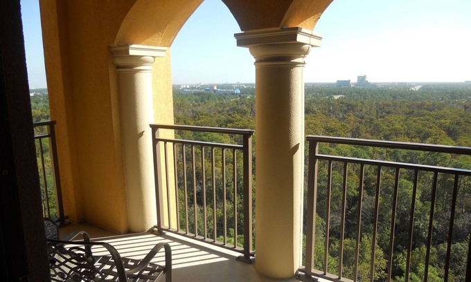 Lake Buena Vista Condo | 1 BDRM PRESIDENTIAL SUITE TOWER 6 *