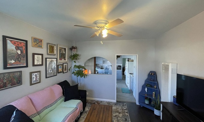 Los Angeles County Apartment | 1 Bed 1 Bath 5 miles from Beach Washer/Dryer in unit