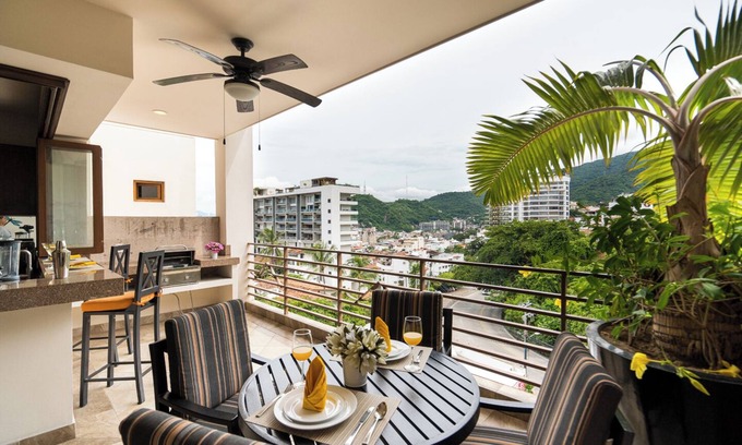 Romantic Zone Condo | 1 bed 1 bath Mountain View Suite · R308