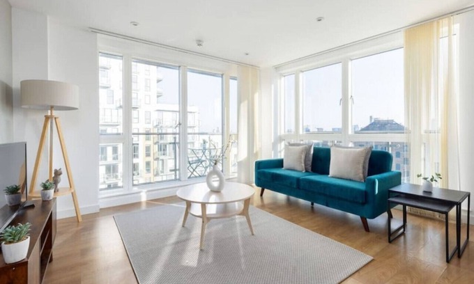 Bromley North Apartment | 1 Bed Apartment in Bow with Balcony