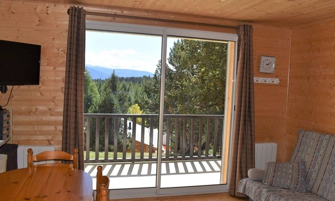 Bolquere Apartment | 1-Bed Apartment with Balcony, Fully Equipped Kitchen, and Mountain Views