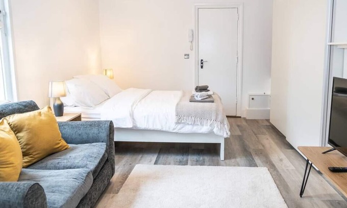 Streatham Hill Apartment | 1 Bed Flat in Streatham Hill