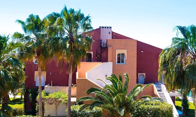 Vera Beach Apartment | 1 Bed Flat-Sleeps 2-Parking-Wifi-Pool-Garden