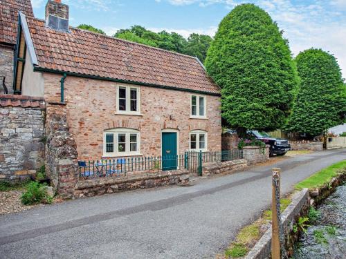 Rickford House | 1 Bed in Cheddar 95178