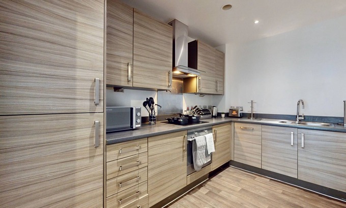 Stratford and New Town Apartment | 1-Bed with King-Sized Bed, Sofa Bed, Near Olympic Park & Abba Arena, 02 Arena