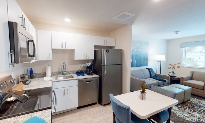 Clegg Apartment | 1 Bedroom 1 Bath Furnished Apartment